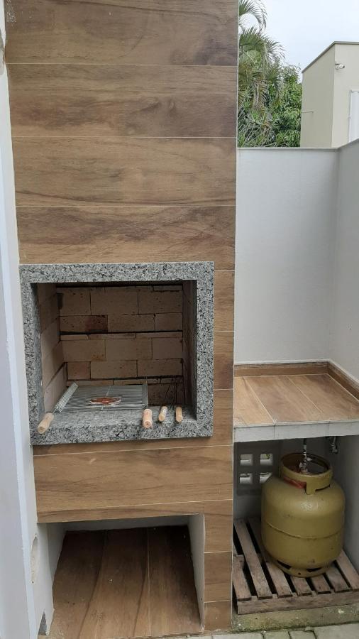 Excelente Sobrado Confortavel No Centro De Tijucas Proximo As Praias 외부 사진