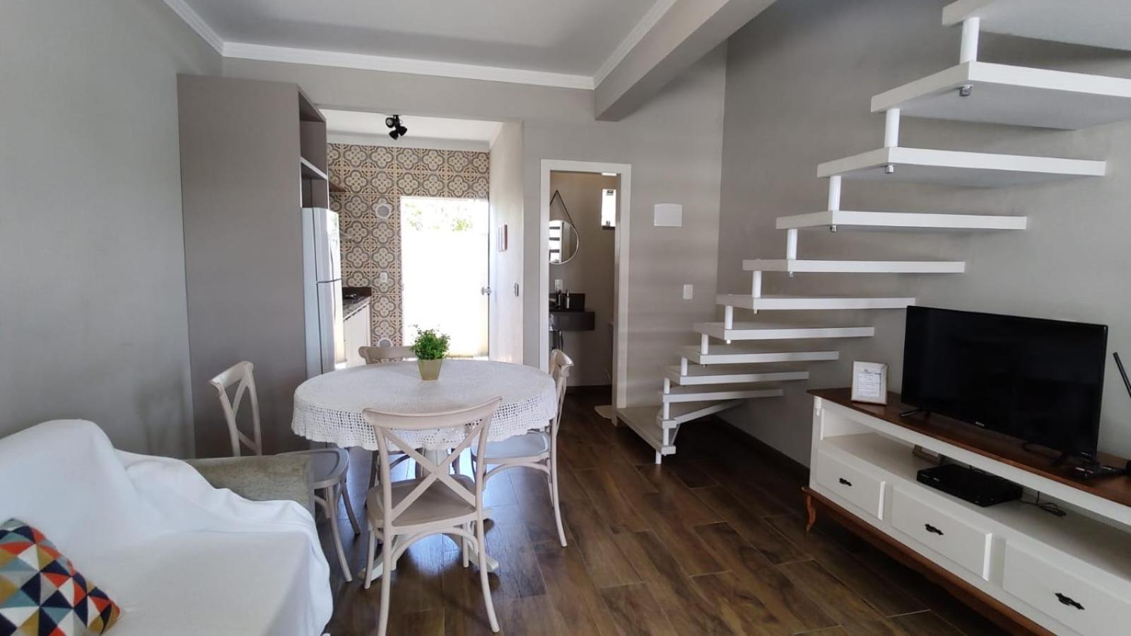 Excelente Sobrado Confortavel No Centro De Tijucas Proximo As Praias 외부 사진