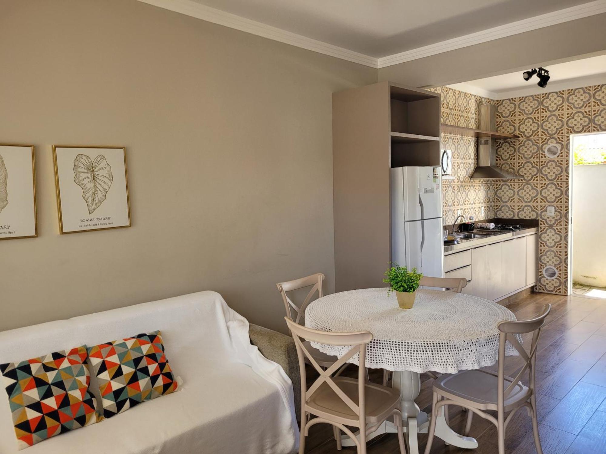 Excelente Sobrado Confortavel No Centro De Tijucas Proximo As Praias 외부 사진